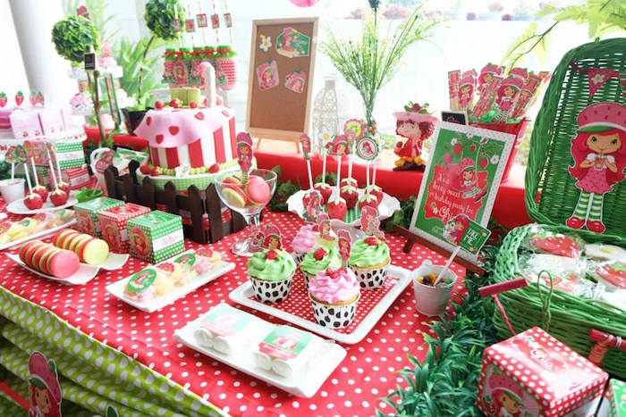 Strawberry Shortcake themed birthday party